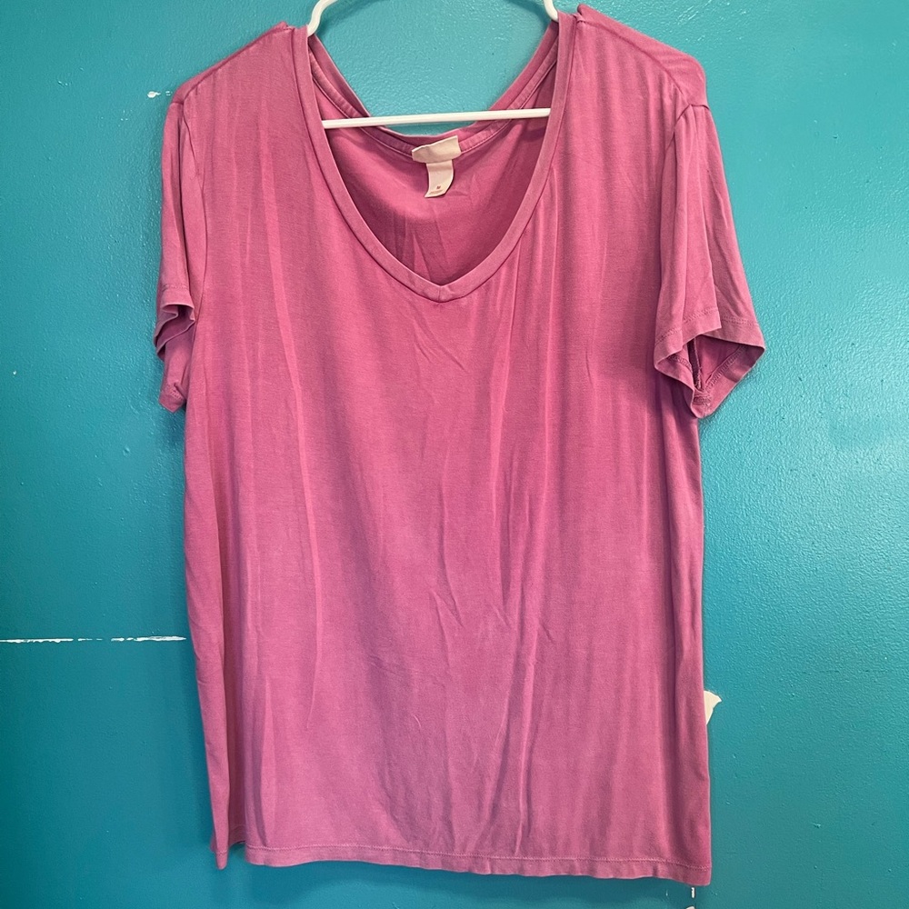 Pink basic v neck